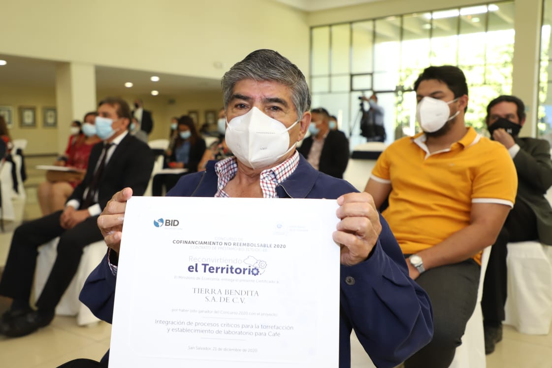 MINEC y BID entregan cerca de $791,000 en fondos de co-inversión a 15 proyectos empresariales minec-y-bid-entregan-cerca-de-791000-en-fondos-de-co-inversion-a-15-proyectos-empresariales